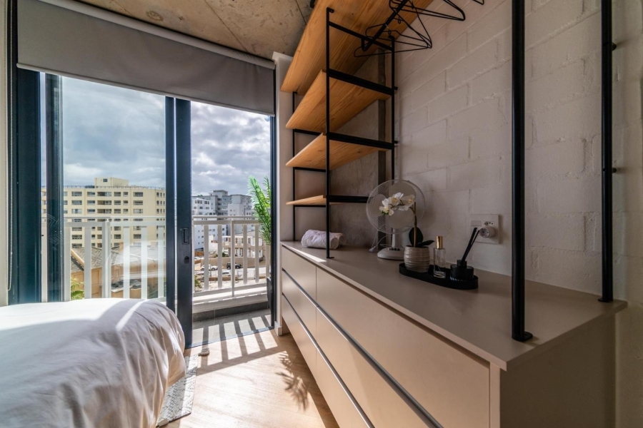 2 Bedroom Property for Sale in Sea Point Western Cape